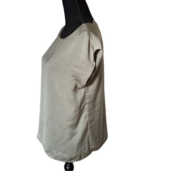 Forever 21 Sage Green Silk Top with Deep V-Neck Back Size Small - Picture 3 of 4